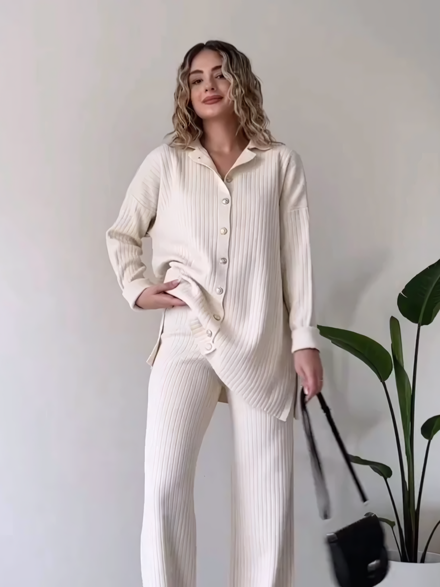 Nina 2-Piece Set - An Oasis of Comfort and Elegance