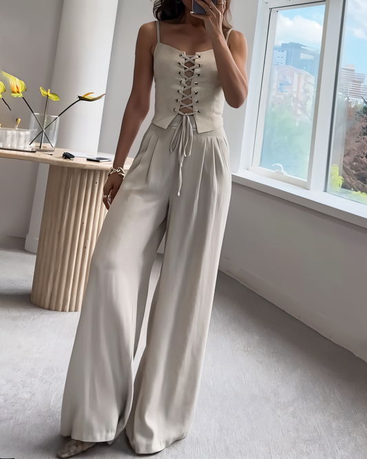 Ella 2-Piece Set - A combination of refinement and allure